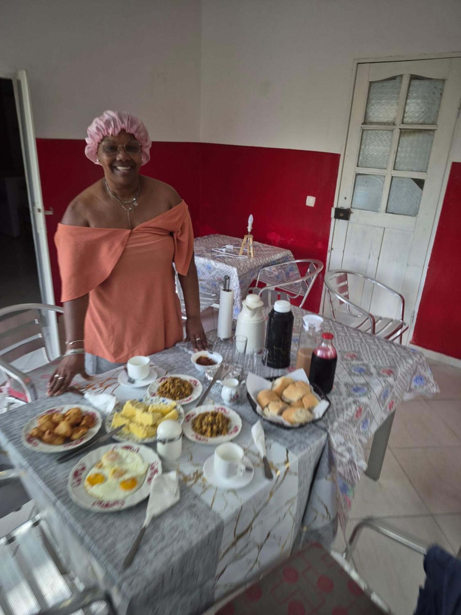 Pensao Simao & Julia Bed & Breakfast Orgaos Exterior foto